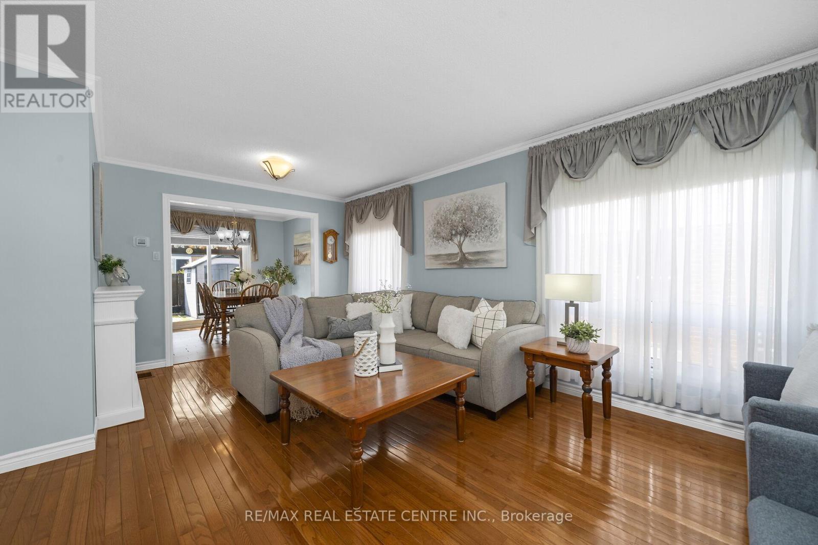 466 Vanier Drive, Milton, Ontario  L9T 4T4 - Photo 4 - W12995348