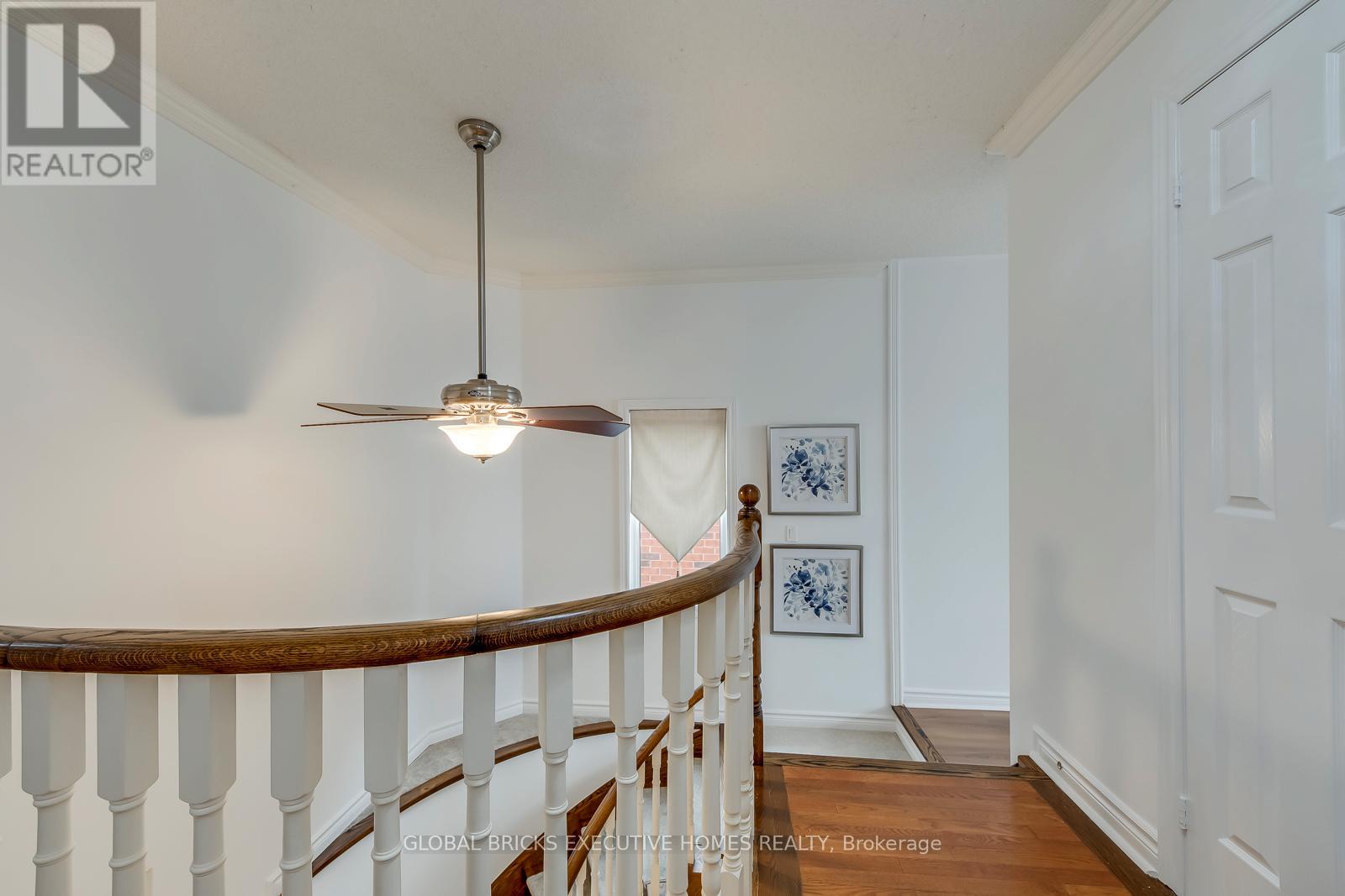 5690 Wells Place, Mississauga (Central Erin Mills), Ontario  L5M 5T6 - Photo 15 - W12995364