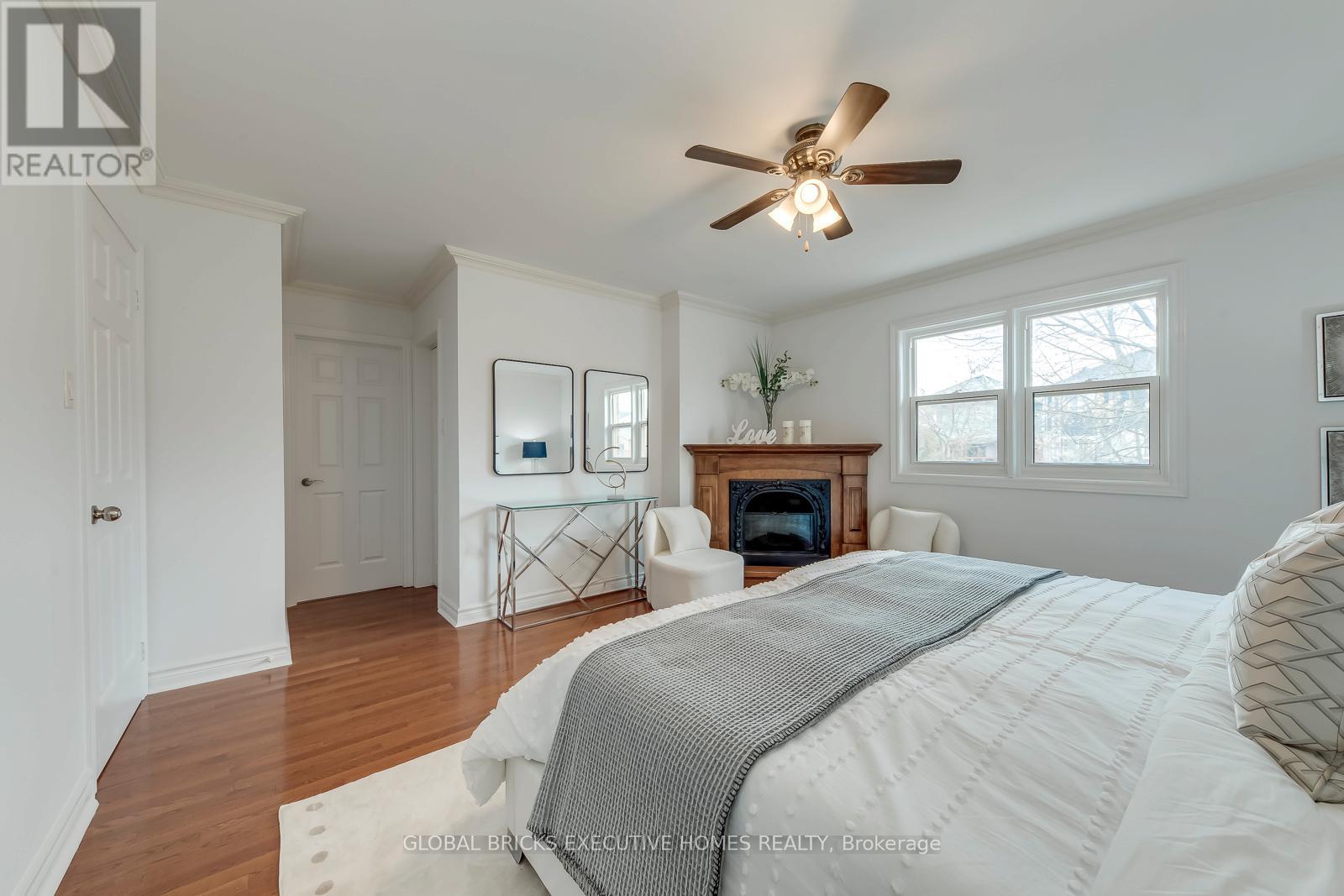 5690 Wells Place, Mississauga (Central Erin Mills), Ontario  L5M 5T6 - Photo 19 - W12995364