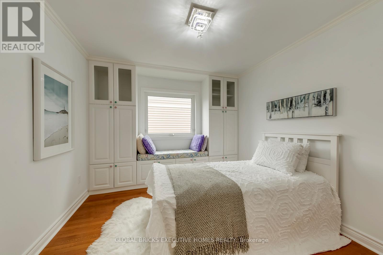 5690 Wells Place, Mississauga (Central Erin Mills), Ontario  L5M 5T6 - Photo 24 - W12995364