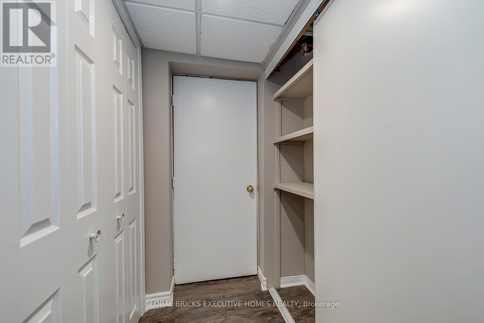 5690 Wells Place, Mississauga (Central Erin Mills), Ontario  L5M 5T6 - Photo 31 - W12995364