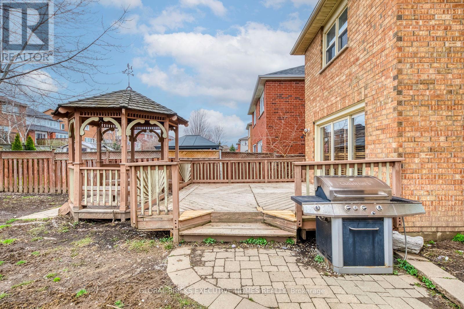 5690 Wells Place, Mississauga (Central Erin Mills), Ontario  L5M 5T6 - Photo 33 - W12995364