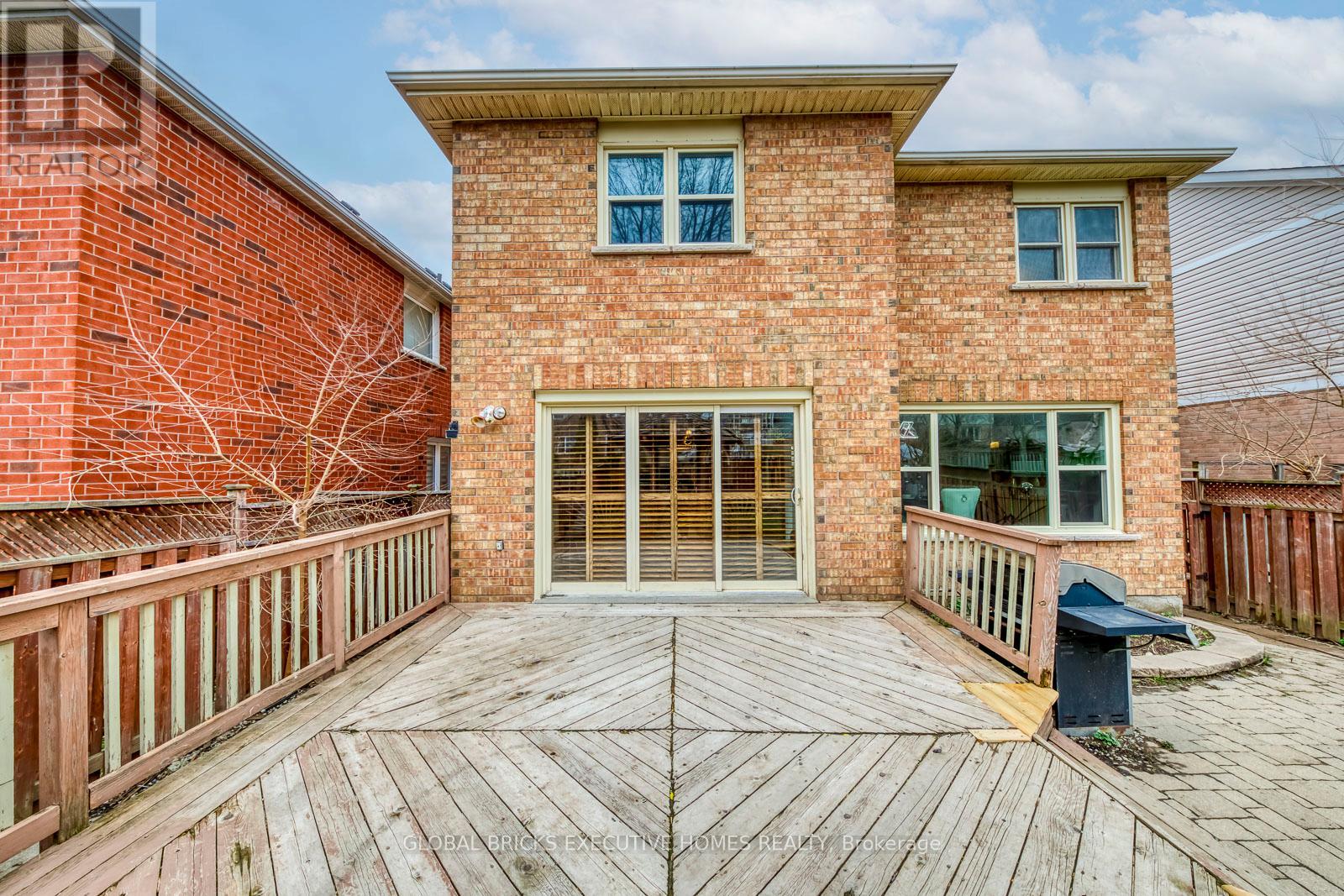 5690 Wells Place, Mississauga (Central Erin Mills), Ontario  L5M 5T6 - Photo 35 - W12995364