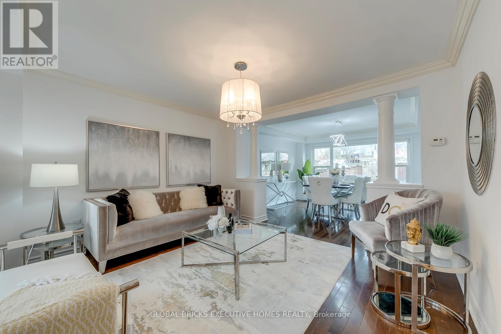 5690 Wells Place, Mississauga (Central Erin Mills), Ontario  L5M 5T6 - Photo 5 - W12995364