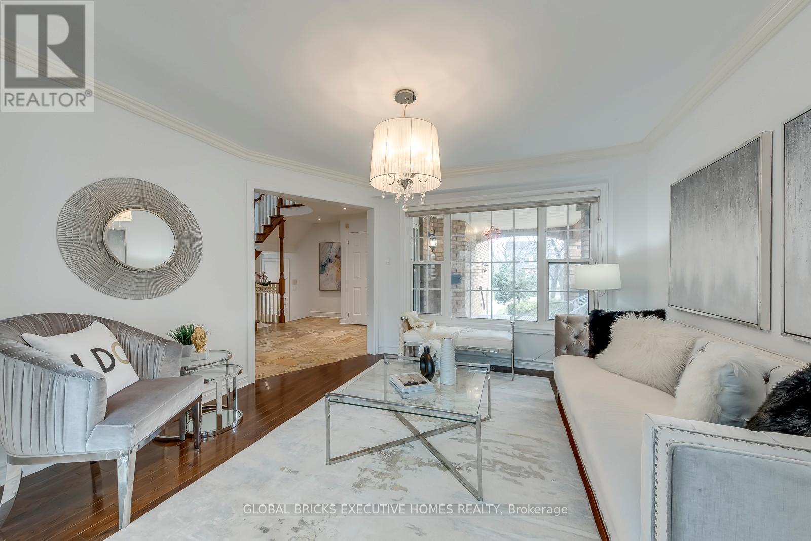 5690 Wells Place, Mississauga (Central Erin Mills), Ontario  L5M 5T6 - Photo 6 - W12995364