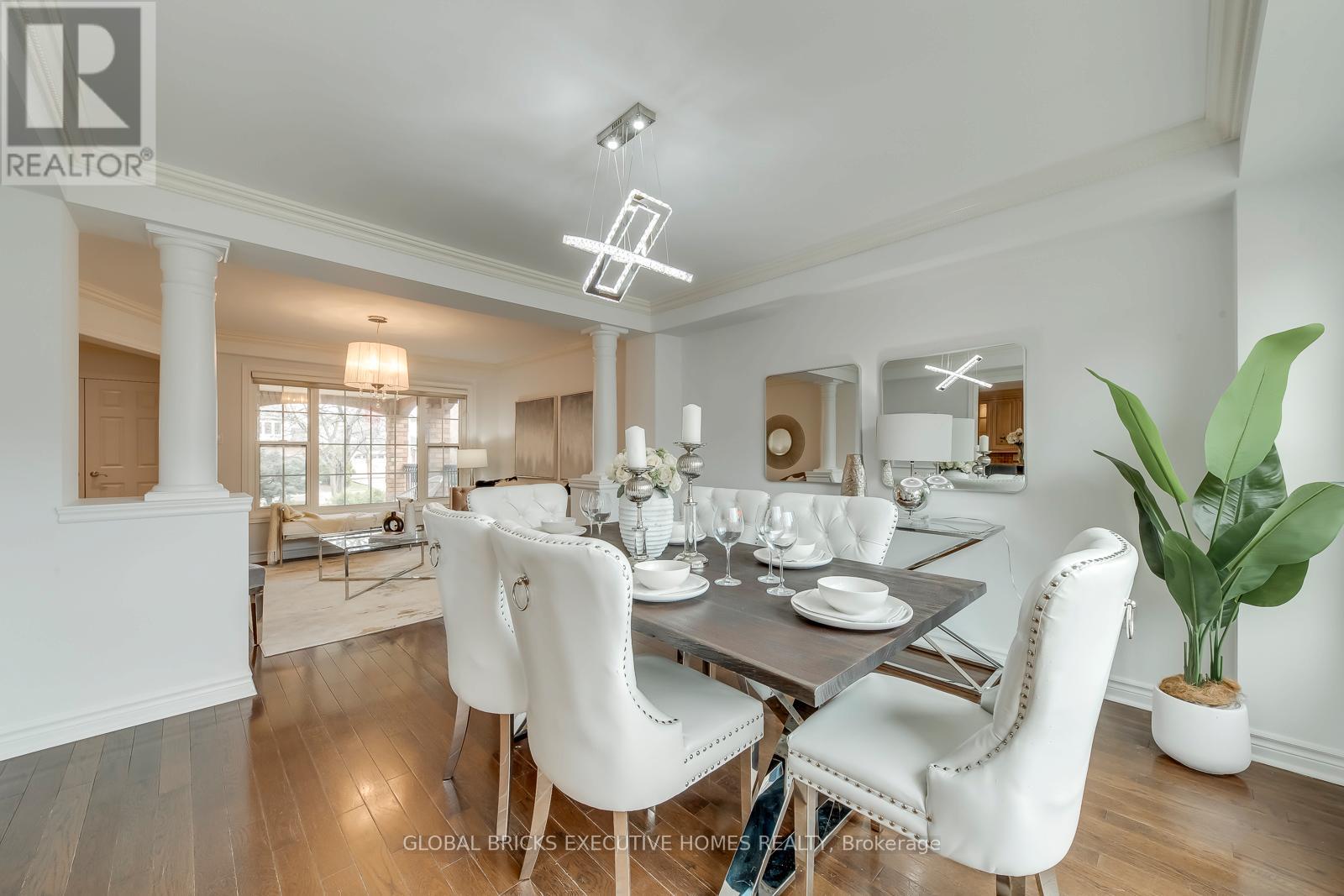 5690 Wells Place, Mississauga (Central Erin Mills), Ontario  L5M 5T6 - Photo 8 - W12995364