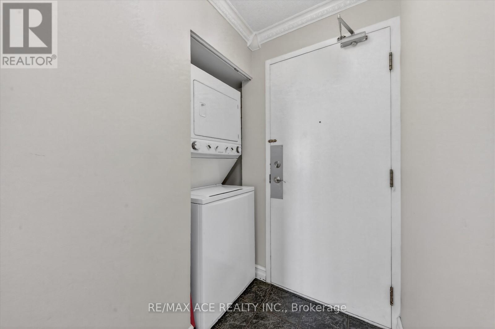 1202 - 4460 Tucana Court, Mississauga, Ontario L5R 3K9 - Photo 11 - W12995394