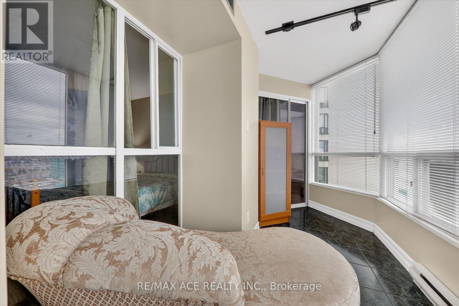 1202 - 4460 Tucana Court, Mississauga, Ontario L5R 3K9 - Photo 17 - W12995394