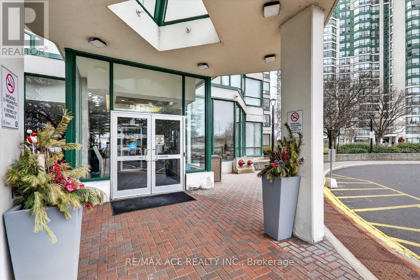 1202 - 4460 Tucana Court, Mississauga, Ontario L5R 3K9 - Photo 4 - W12995394