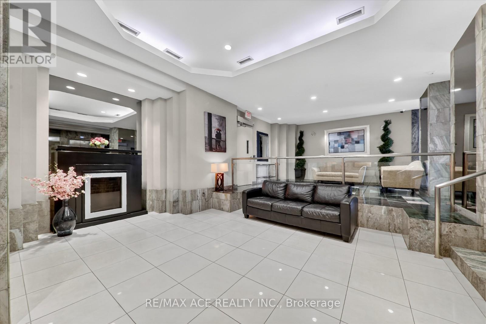 1202 - 4460 Tucana Court, Mississauga, Ontario L5R 3K9 - Photo 6 - W12995394