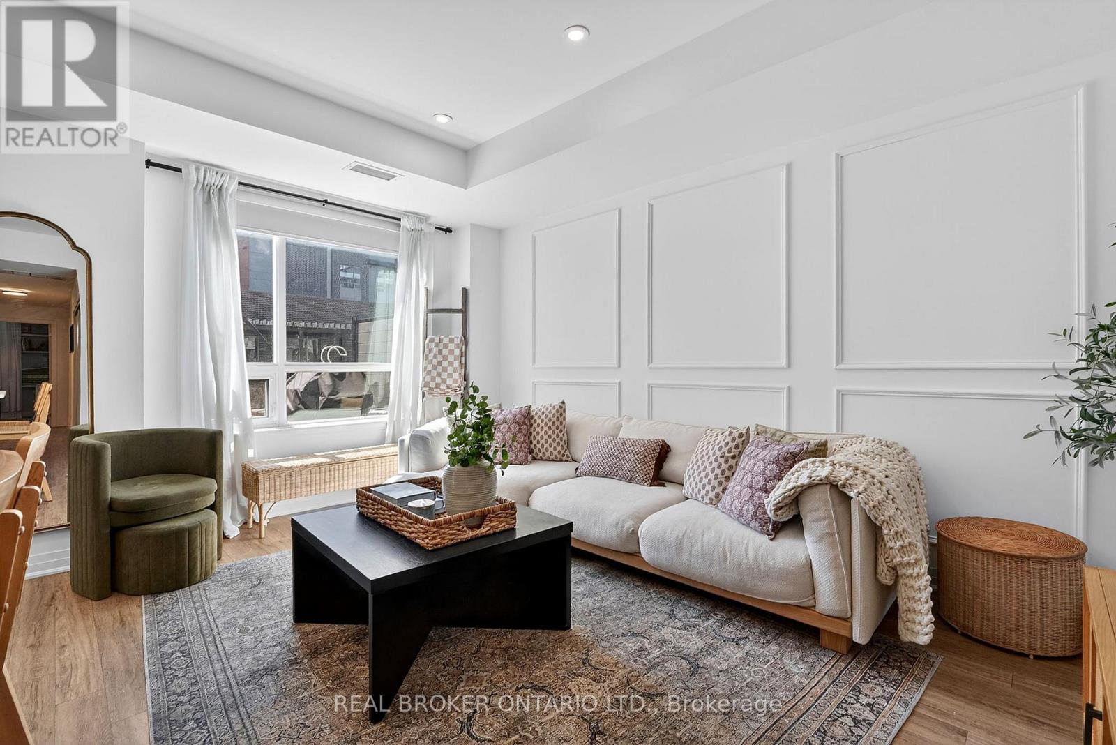 9 - 1238 Cawthra Road, Mississauga, Ontario  L5G 4K7 - Photo 3 - W12995432