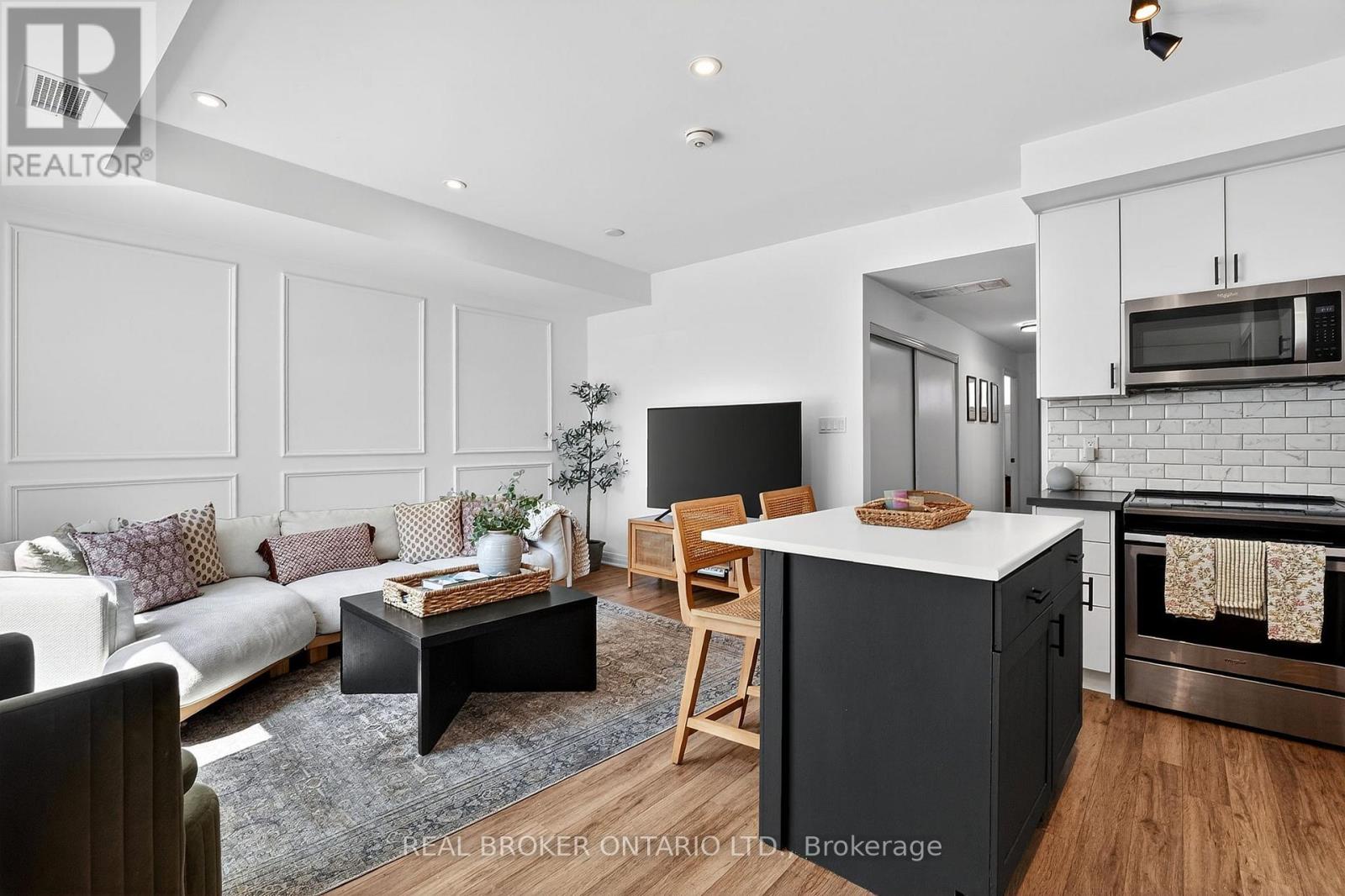 9 - 1238 Cawthra Road, Mississauga, Ontario  L5G 4K7 - Photo 7 - W12995432