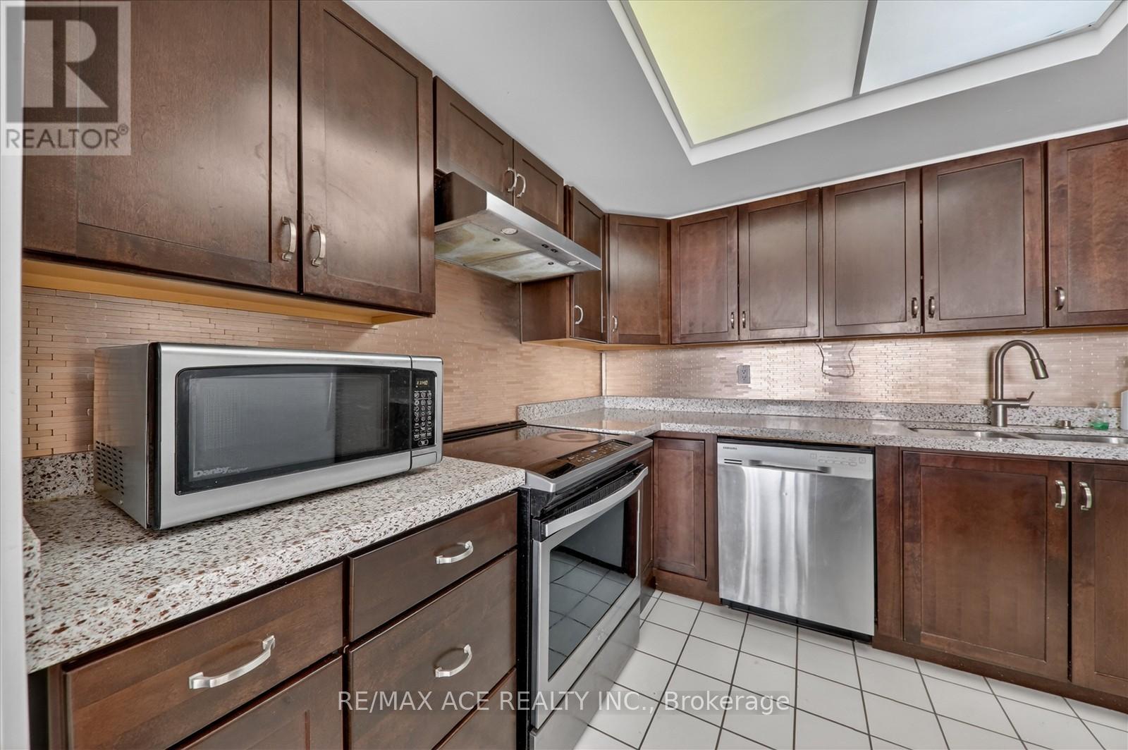 1202 - 4460 Tucana Court, Mississauga, Ontario  L5R 3K9 - Photo 18 - W12995440