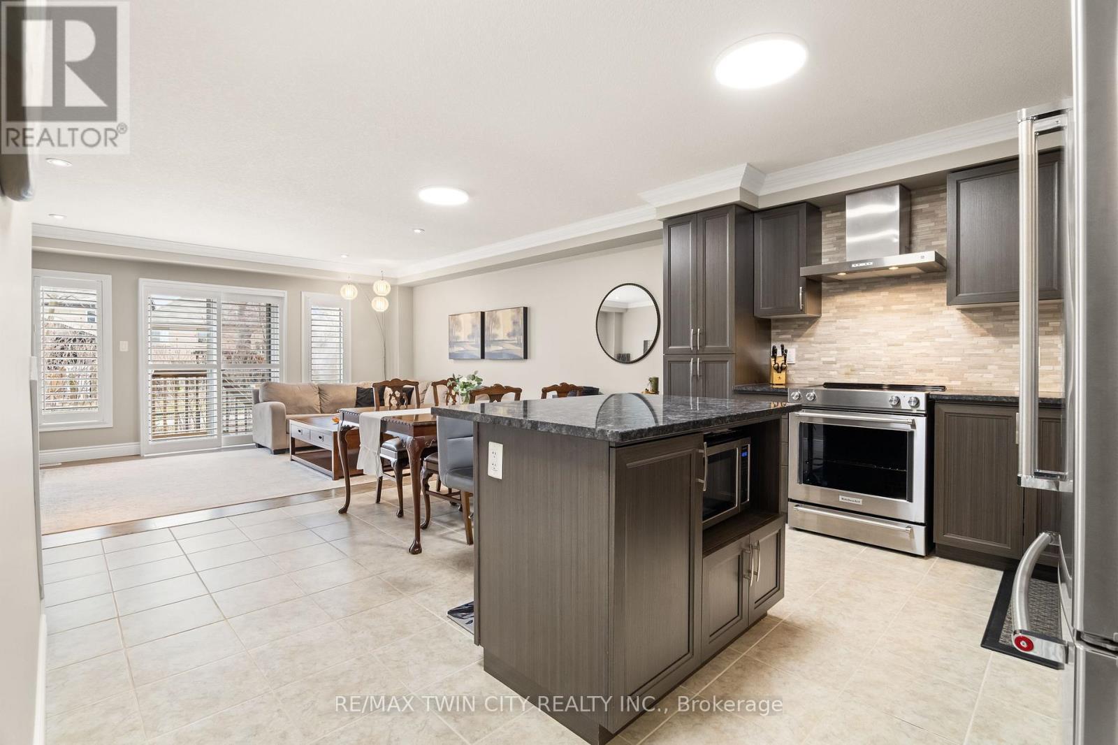 67 Meadowridge Street, Kitchener, Ontario  N2P 0E2 - Photo 5 - X12995246