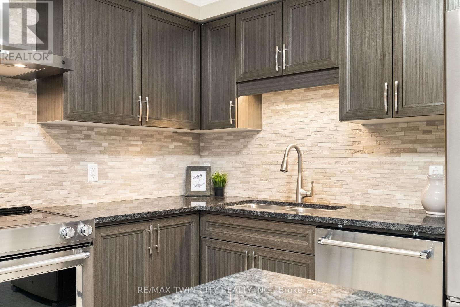 67 Meadowridge Street, Kitchener, Ontario  N2P 0E2 - Photo 7 - X12995246