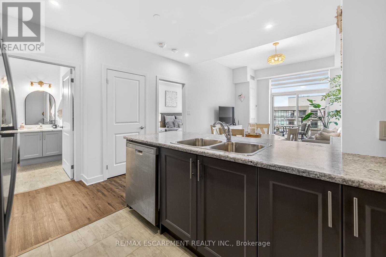 1213 - 460 Dundas Street E, Hamilton, Ontario  L8B 2A5 - Photo 16 - X12995308