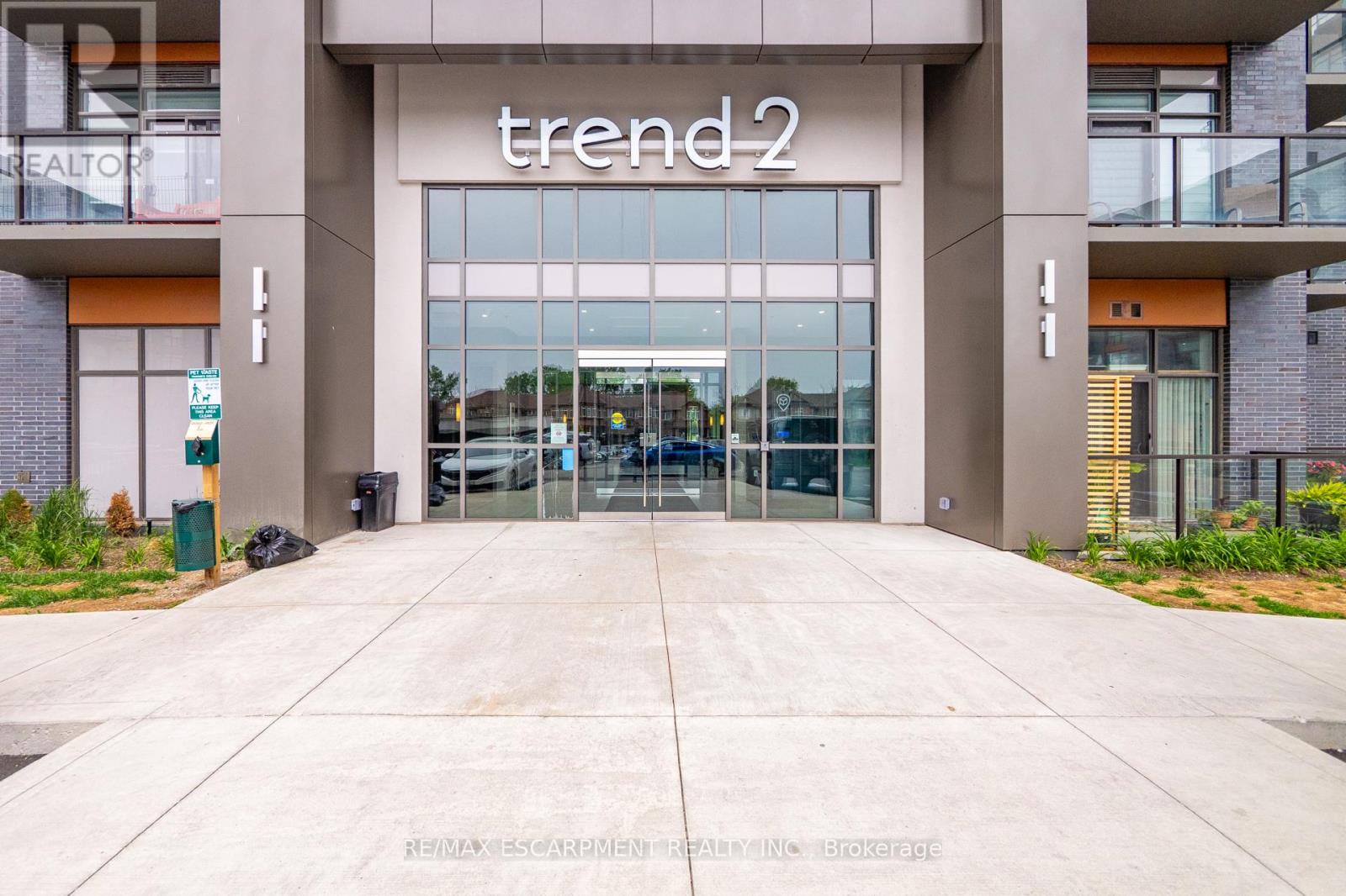 1213 - 460 Dundas Street E, Hamilton, Ontario  L8B 2A5 - Photo 2 - X12995308