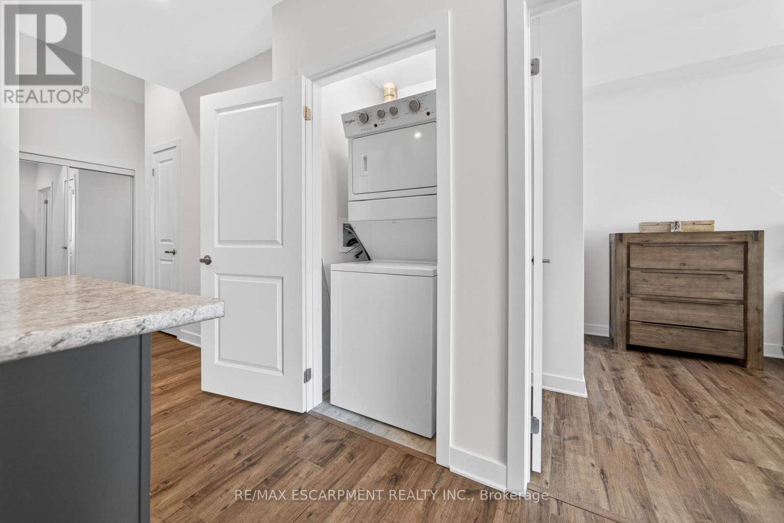 1213 - 460 Dundas Street E, Hamilton, Ontario  L8B 2A5 - Photo 27 - X12995308