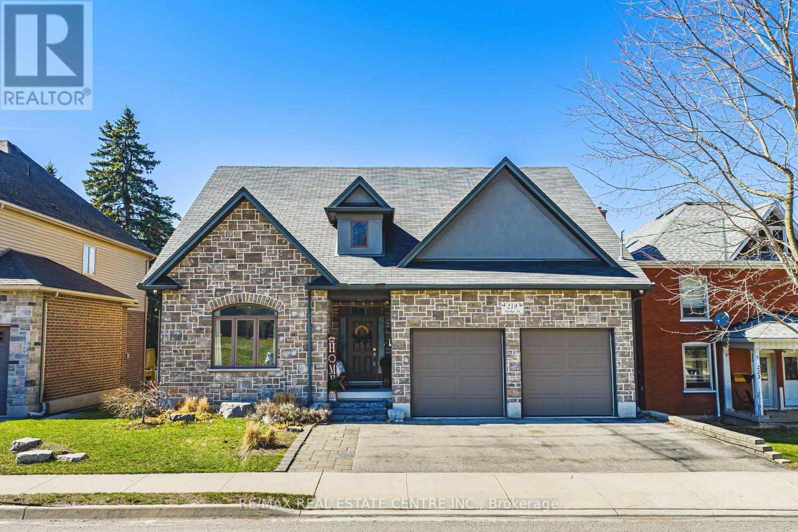 219 WALKER STREET, Cambridge, Ontario