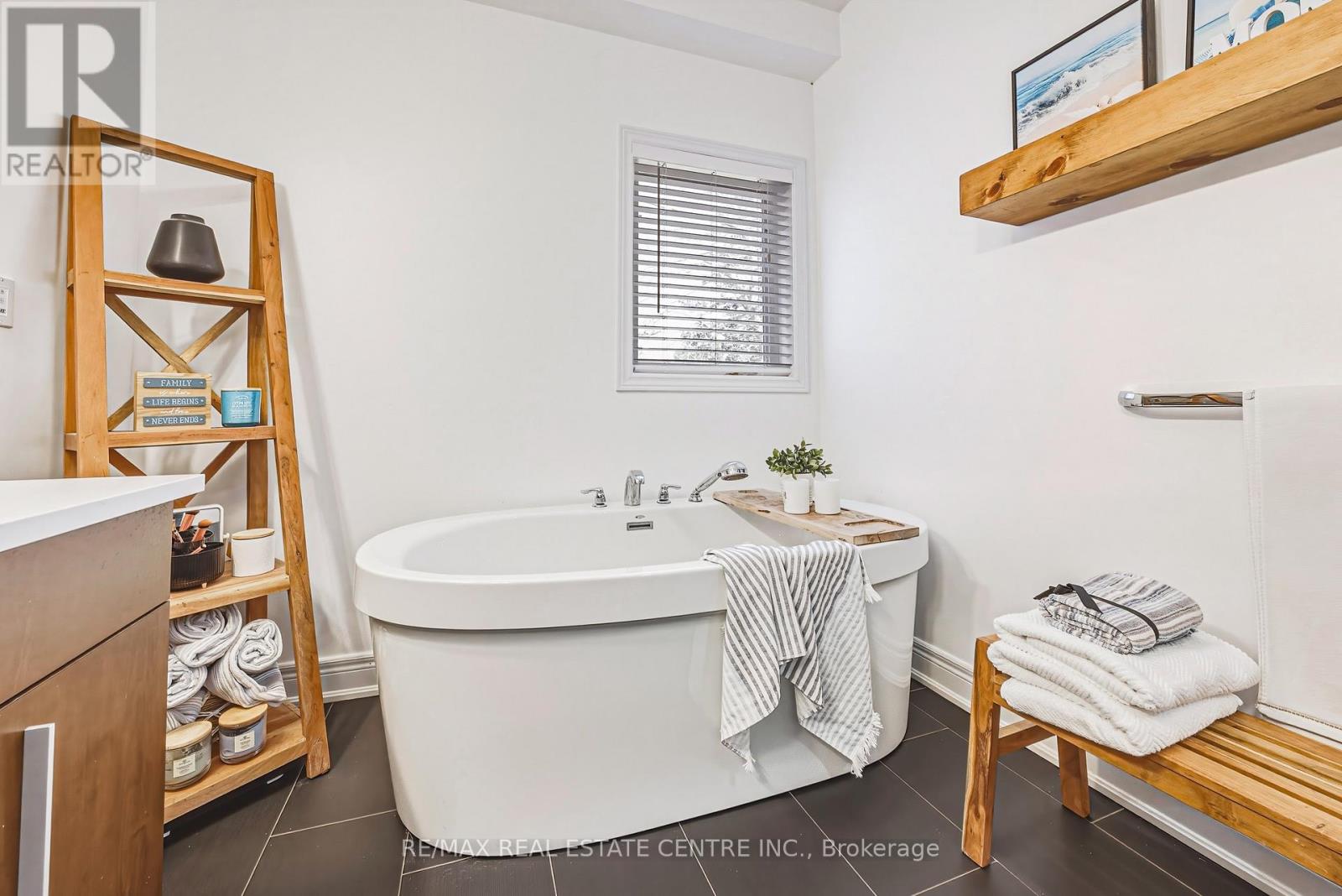 219 Walker Street, Cambridge, Ontario  N3C 2C4 - Photo 18 - X12995328