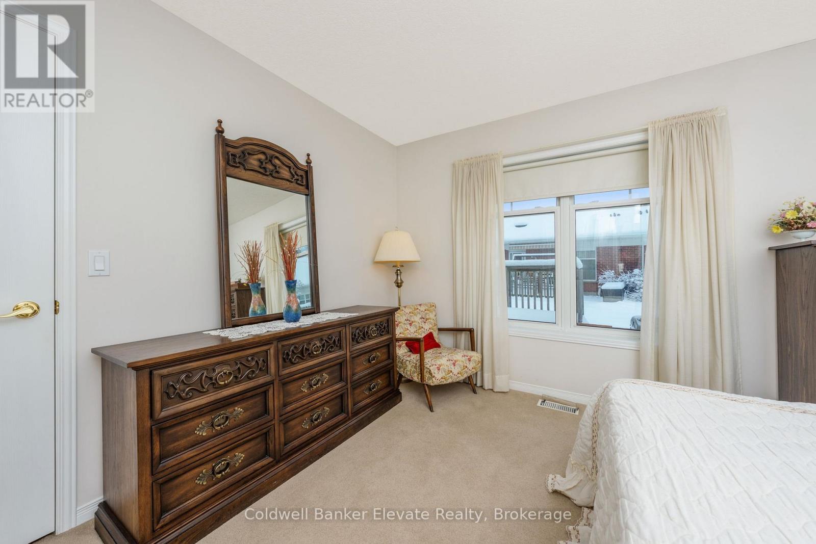 10 - 2705 Kingsway Drive, Kitchener, Ontario  N2C 2T2 - Photo 29 - X12995334