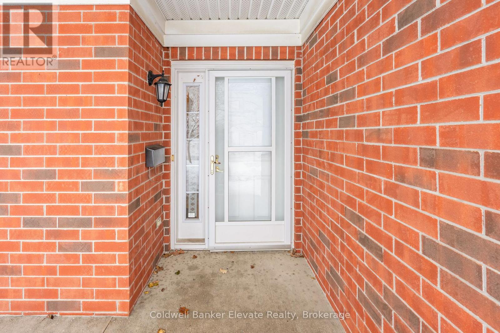 10 - 2705 Kingsway Drive, Kitchener, Ontario  N2C 2T2 - Photo 7 - X12995334