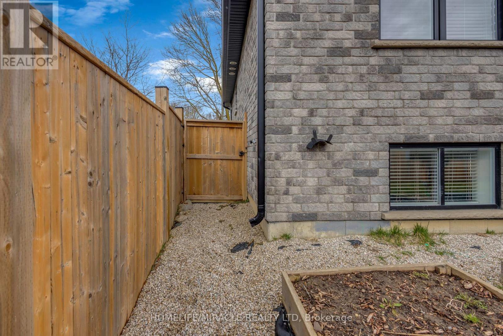 172 Miller Street, Wellington North, Ontario  N0G 2L3 - Photo 38 - X12995446