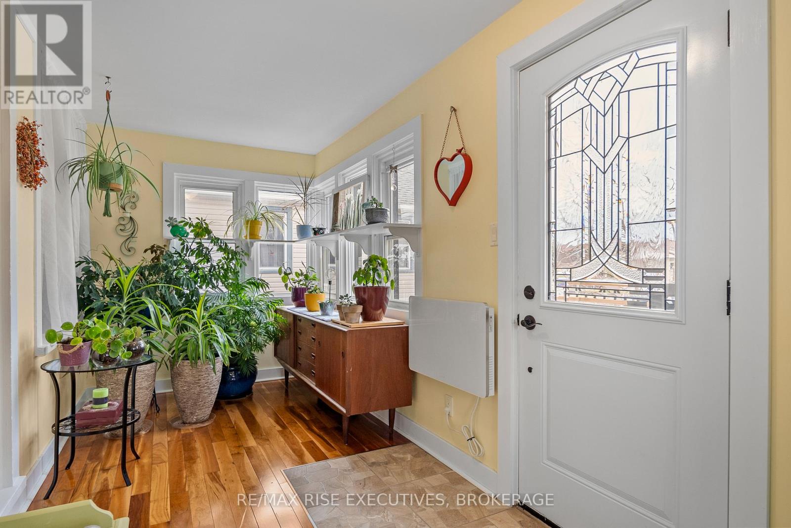 7 Scott Street, Kingston, Ontario K7L 1L3 - Photo 4 - X12995730