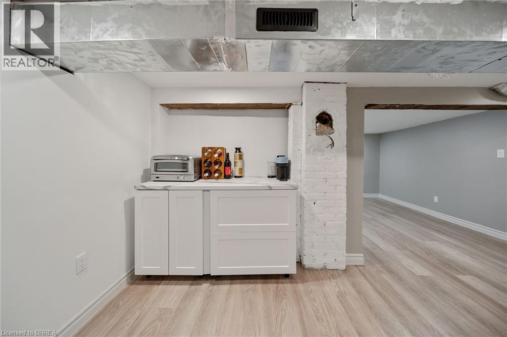 134 Superior Street, Brantford, Ontario  N3S 2L2 - Photo 28 - 40818561