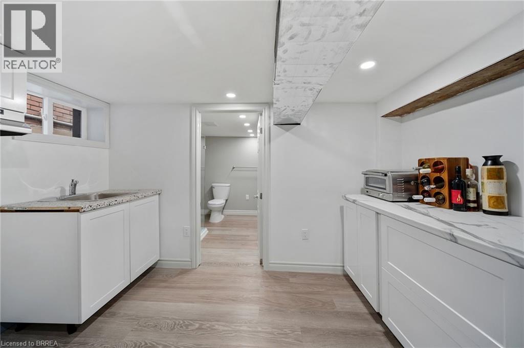 134 Superior Street, Brantford, Ontario  N3S 2L2 - Photo 27 - 40818561