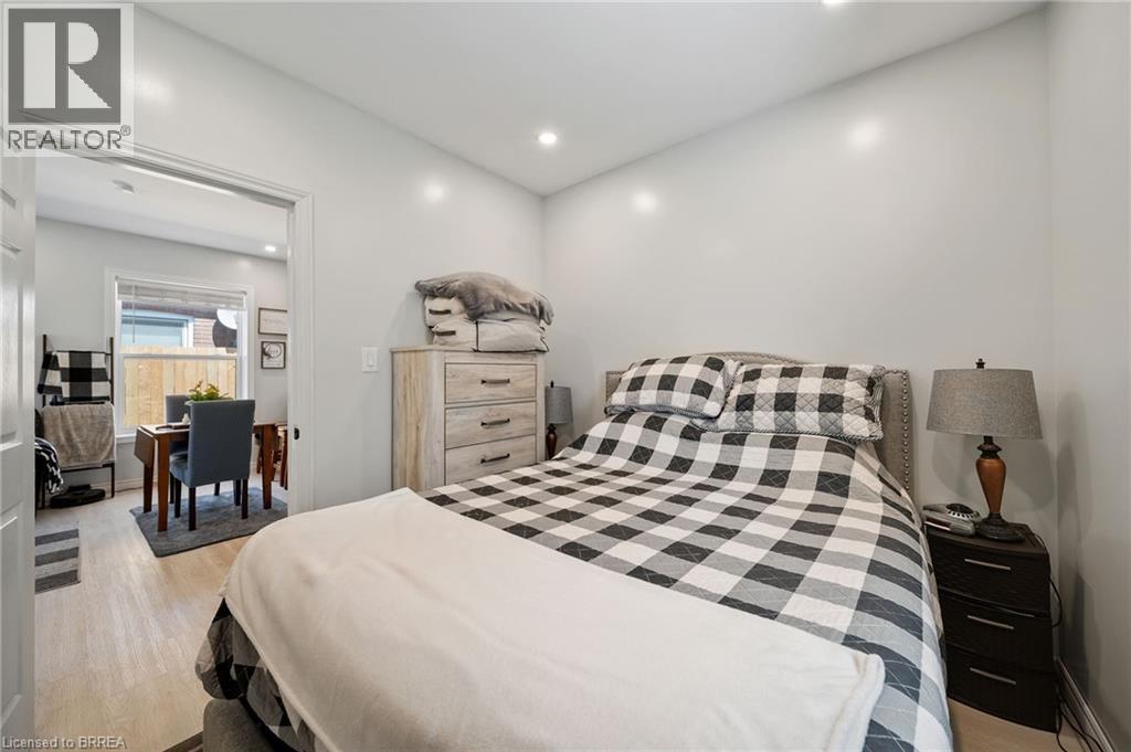 134 Superior Street, Brantford, Ontario  N3S 2L2 - Photo 23 - 40818561