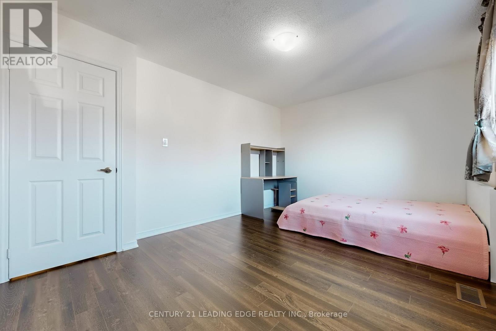 73 Hullrick Drive, Toronto (West Humber-Clairville), Ontario  M9W 6W6 - Photo 30 - W12973632