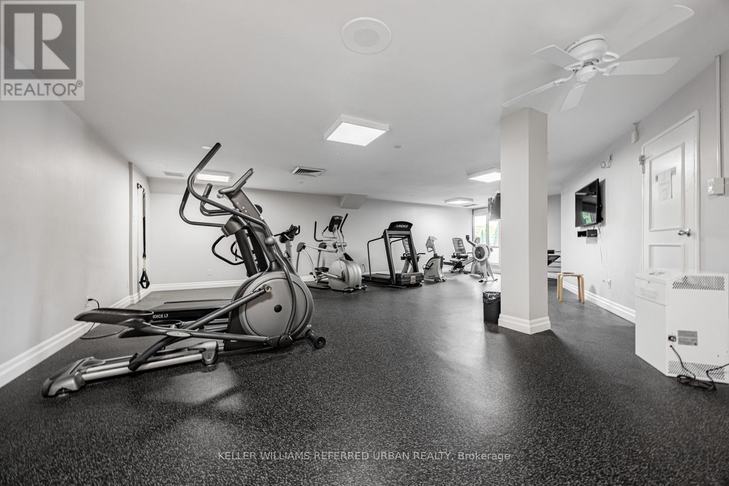 1409 - 1400 Dixie Road, Mississauga, Ontario  L5E 3E1 - Photo 28 - W12990210