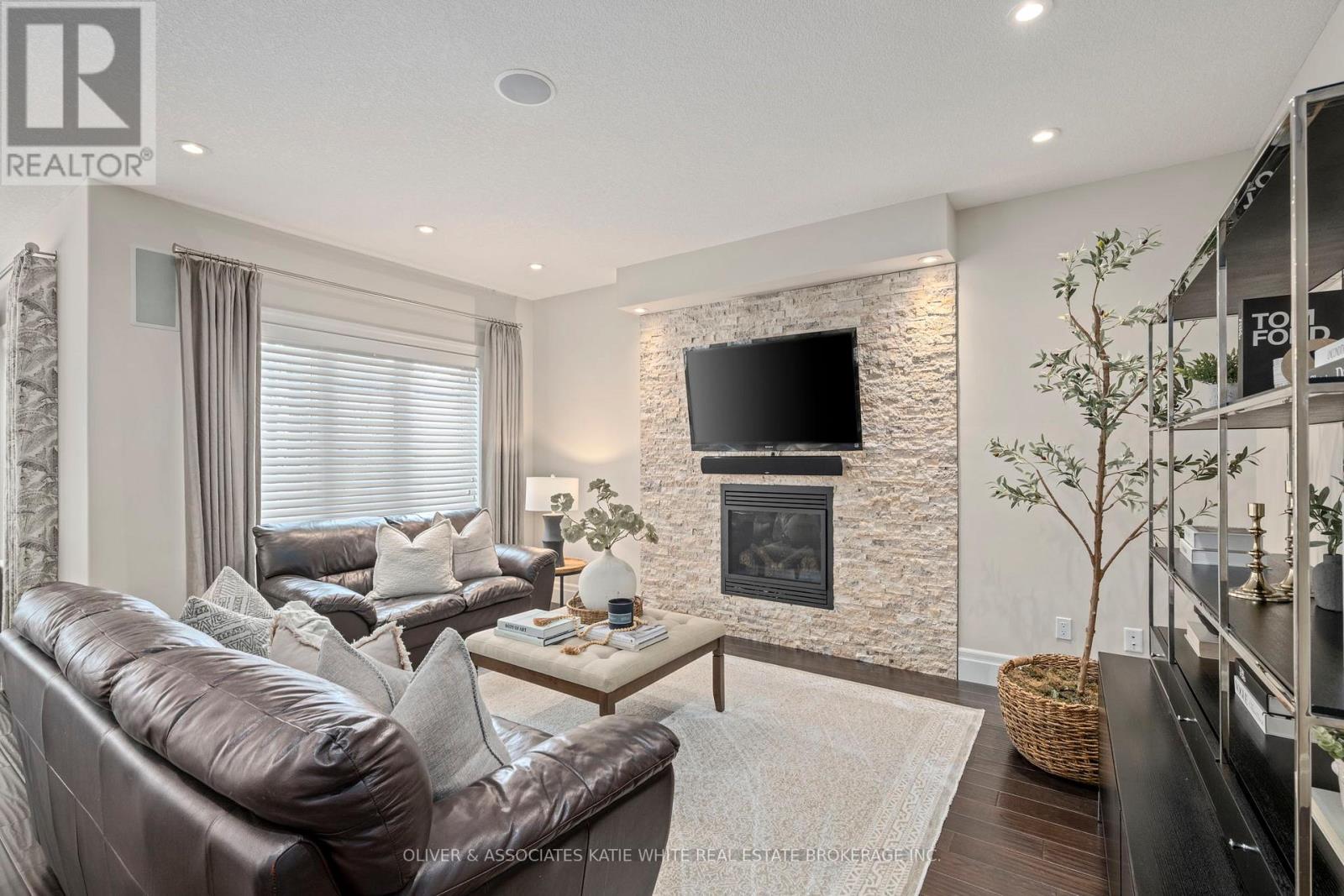 6589 Raleigh Boulevard, London South, Ontario  N6P 0C2 - Photo 2 - X12995660