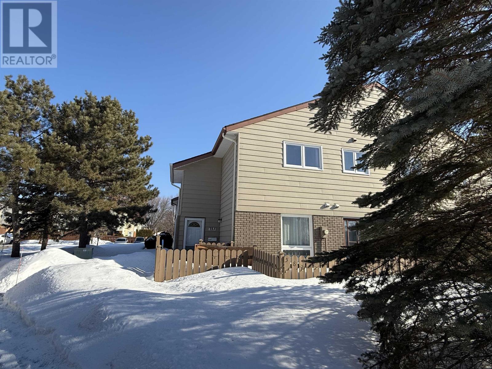 3 582 Nobel RD, Thunder Bay, Ontario