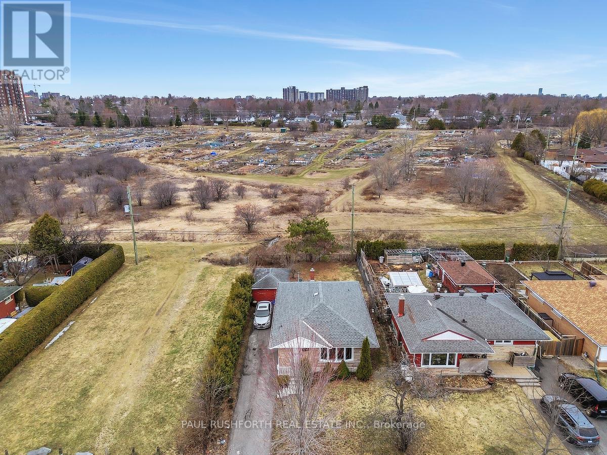 2140 Haig Drive, Ottawa, Ontario  K1G 2L2 - Photo 2 - X12995454