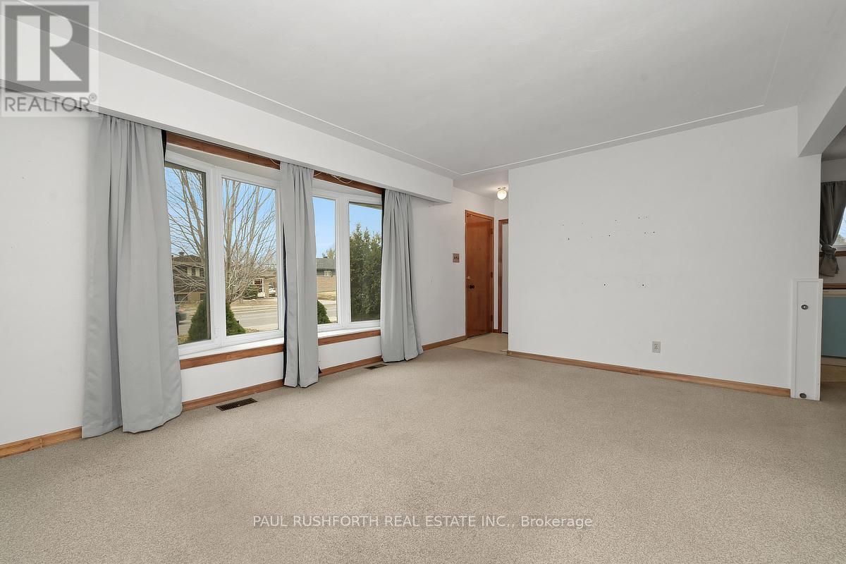 2140 Haig Drive, Ottawa, Ontario  K1G 2L2 - Photo 5 - X12995454