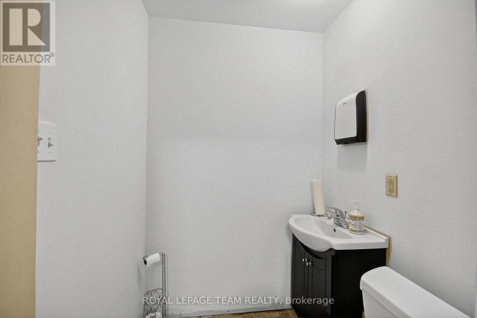 629 St Lawrence Street, Merrickville-Wolford, Ontario K0G 1N0 - Photo 24 - X12995462