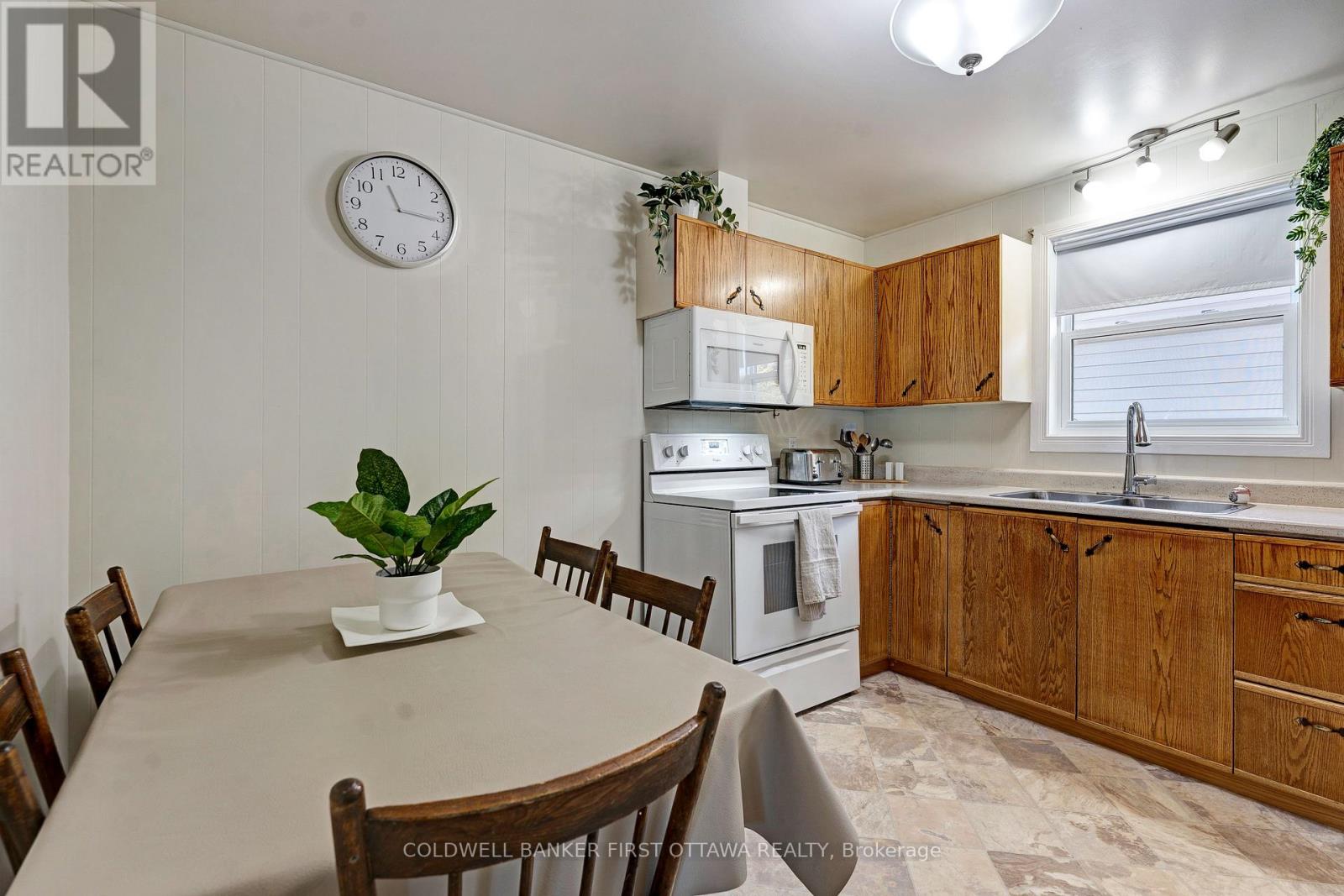 50 Robinson Street, Perth, Ontario K7H 2E8 - Photo 16 - X12995556