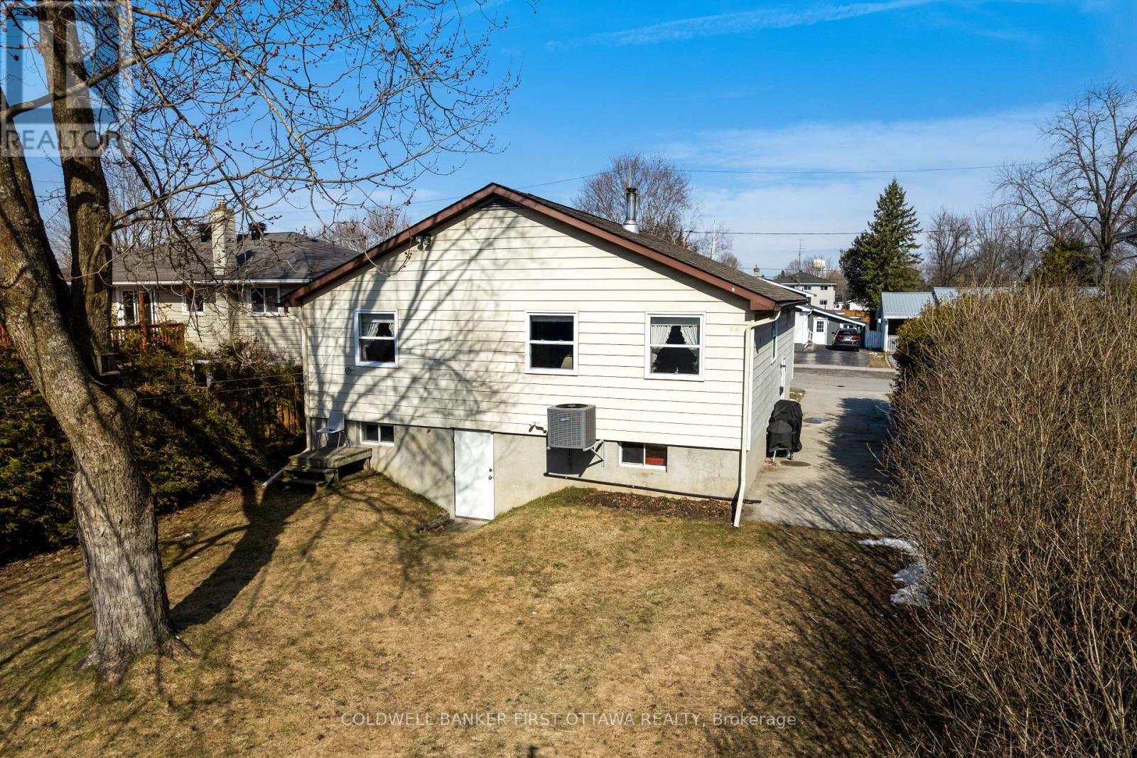 50 Robinson Street, Perth, Ontario K7H 2E8 - Photo 9 - X12995556