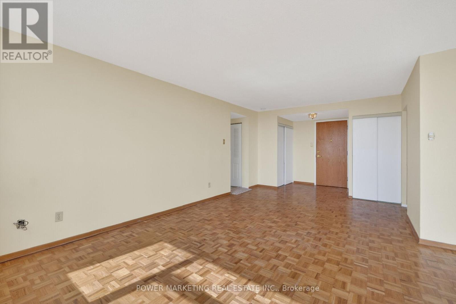 1204 - 2760 Carousel Crescent, Ottawa, Ontario K1T 2N4 - Photo 13 - X12995658