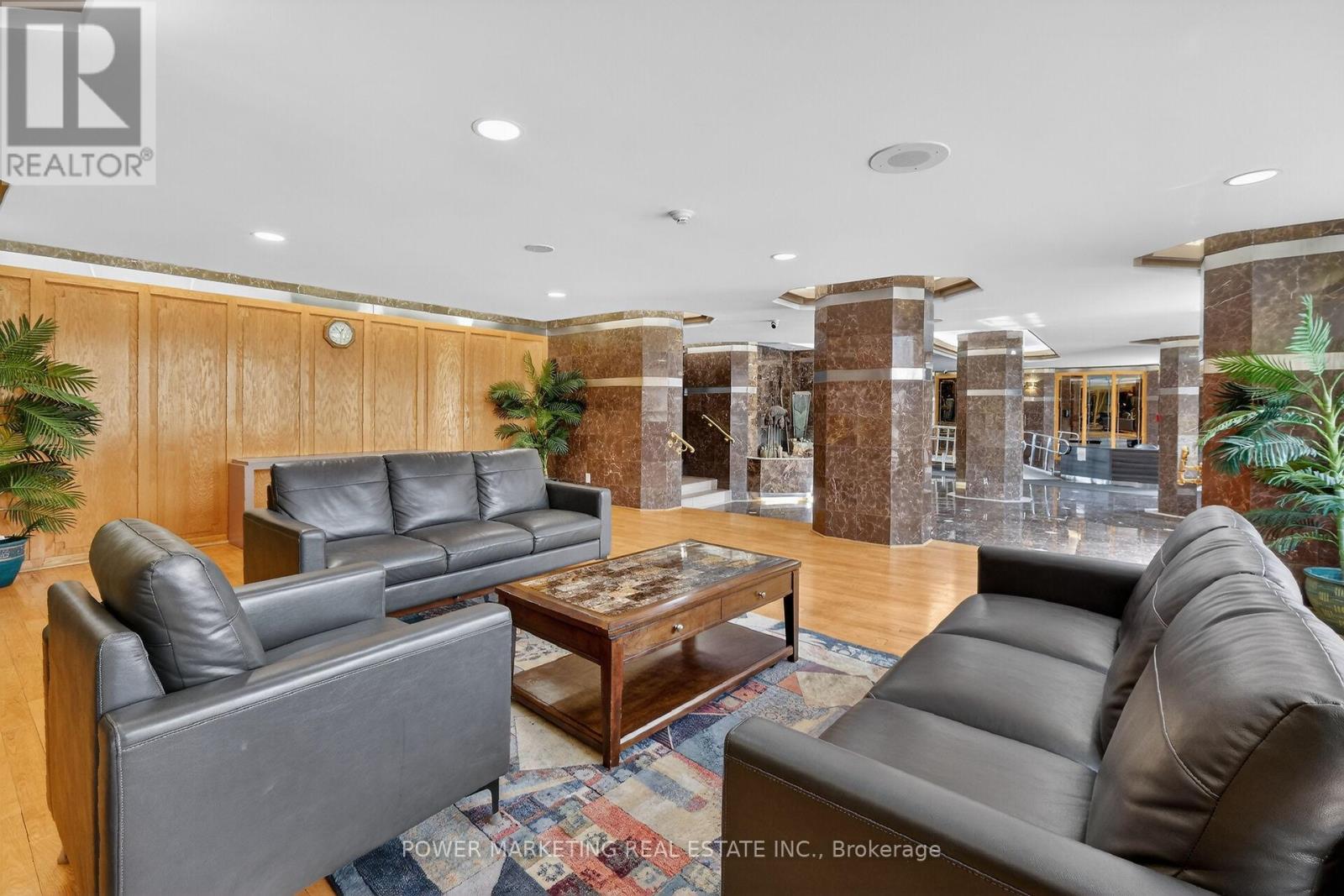 1204 - 2760 Carousel Crescent, Ottawa, Ontario K1T 2N4 - Photo 4 - X12995658