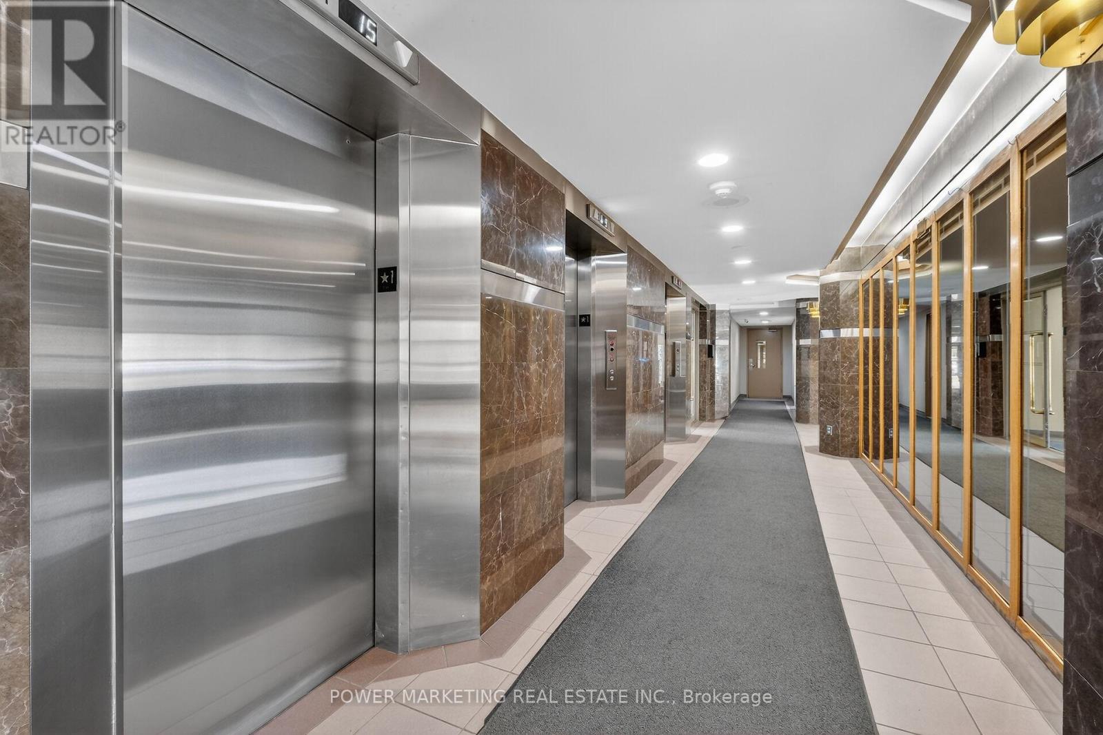 1204 - 2760 Carousel Crescent, Ottawa, Ontario K1T 2N4 - Photo 5 - X12995658