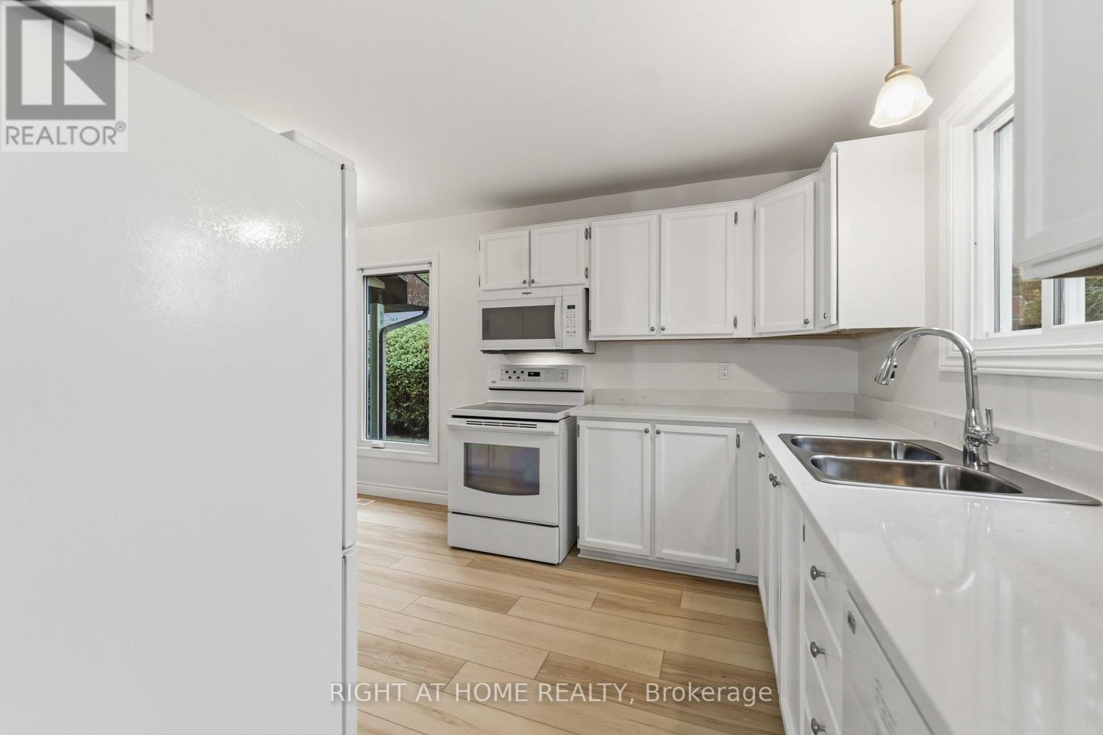 27 Mcclure Crescent, Ottawa, Ontario  K2L 2H1 - Photo 18 - X12995750