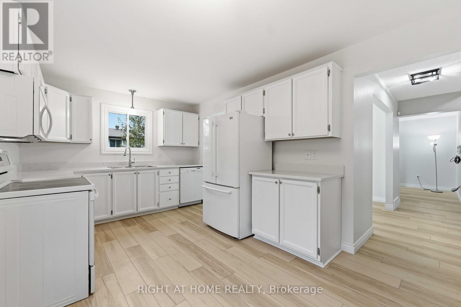 27 Mcclure Crescent, Ottawa, Ontario  K2L 2H1 - Photo 20 - X12995750