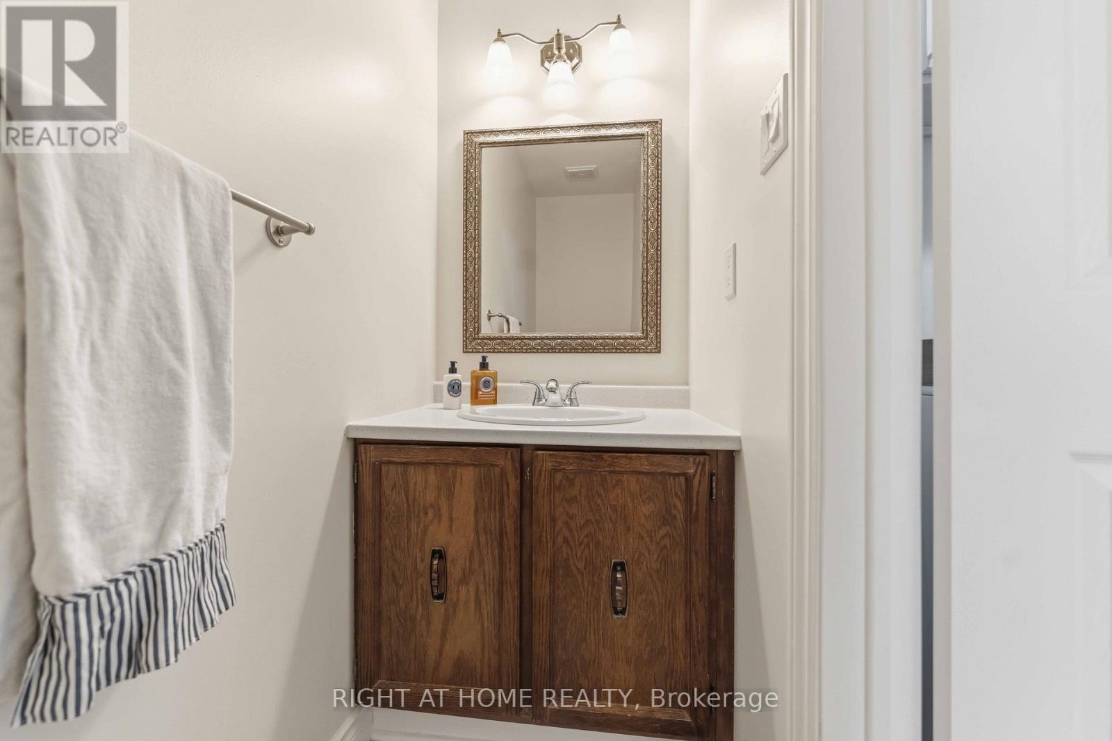 27 Mcclure Crescent, Ottawa, Ontario  K2L 2H1 - Photo 25 - X12995750