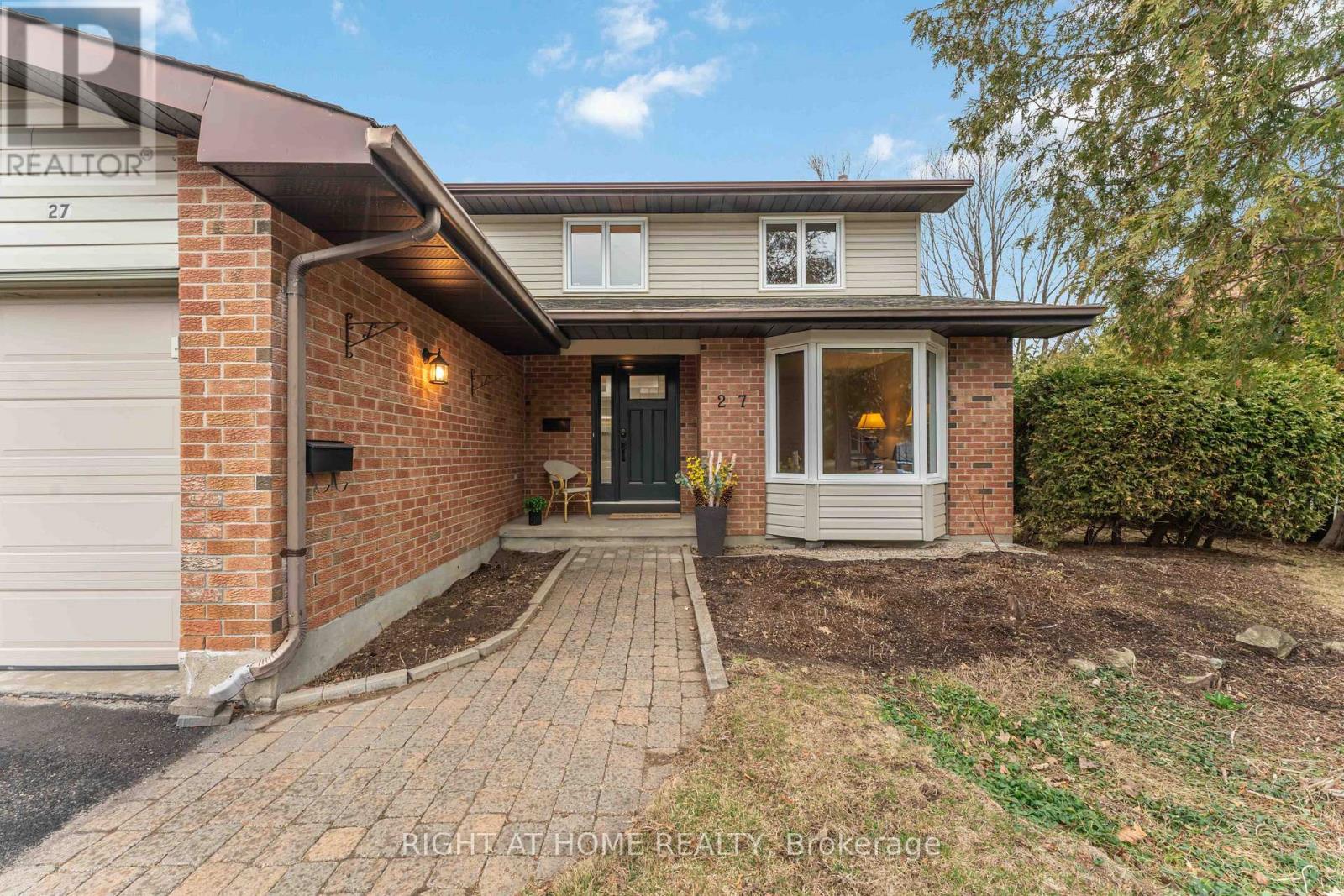 27 Mcclure Crescent, Ottawa, Ontario  K2L 2H1 - Photo 3 - X12995750