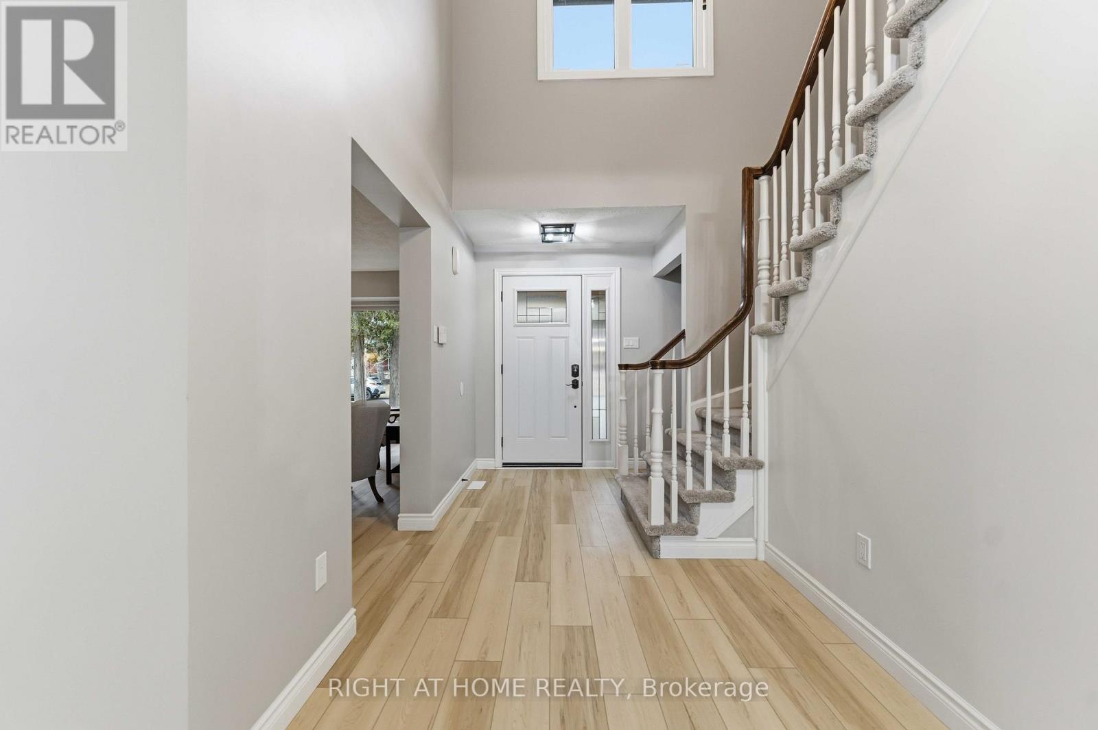 27 Mcclure Crescent, Ottawa, Ontario  K2L 2H1 - Photo 4 - X12995750