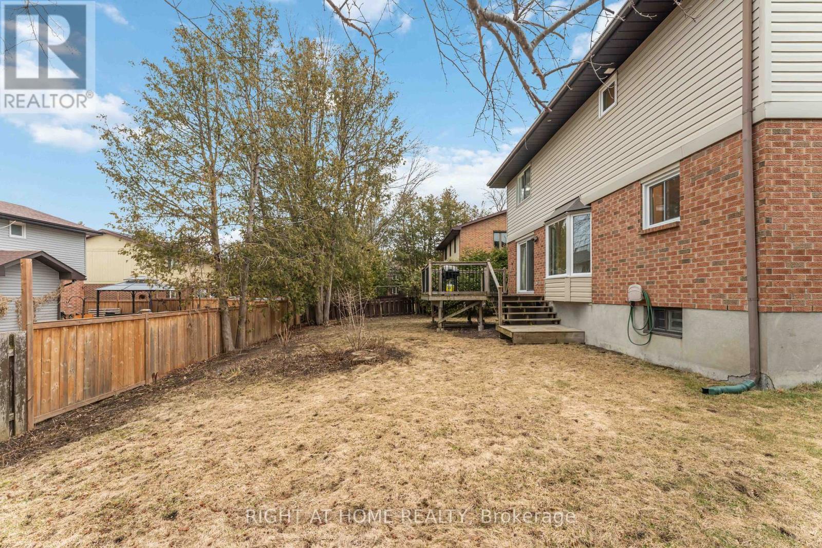 27 Mcclure Crescent, Ottawa, Ontario  K2L 2H1 - Photo 45 - X12995750