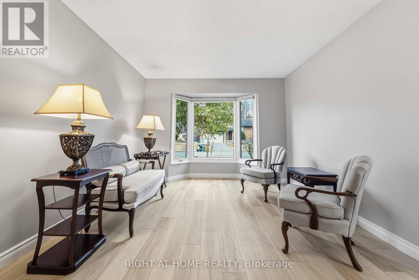 27 Mcclure Crescent, Ottawa, Ontario  K2L 2H1 - Photo 7 - X12995750